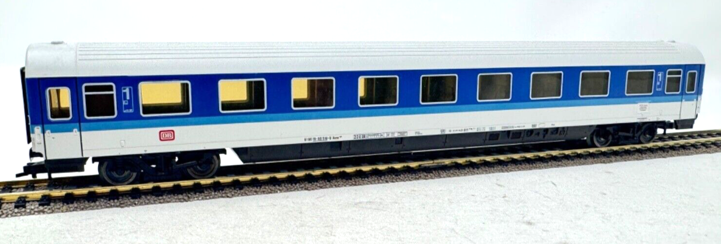 Fleischmann 5673 K Grossraumwagen 2.Kl. 61 80 20-94 199-2 Bpmz - DB - 1:87 H0 HO