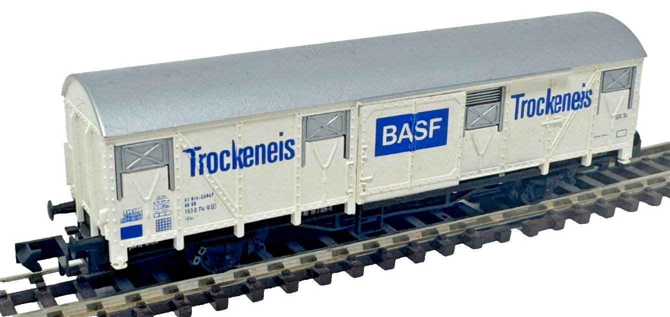 Arnold Gedeckter Güterwagen 153 0 114-0 - Gbs252 - BASF - DB - Spur N - 1:160