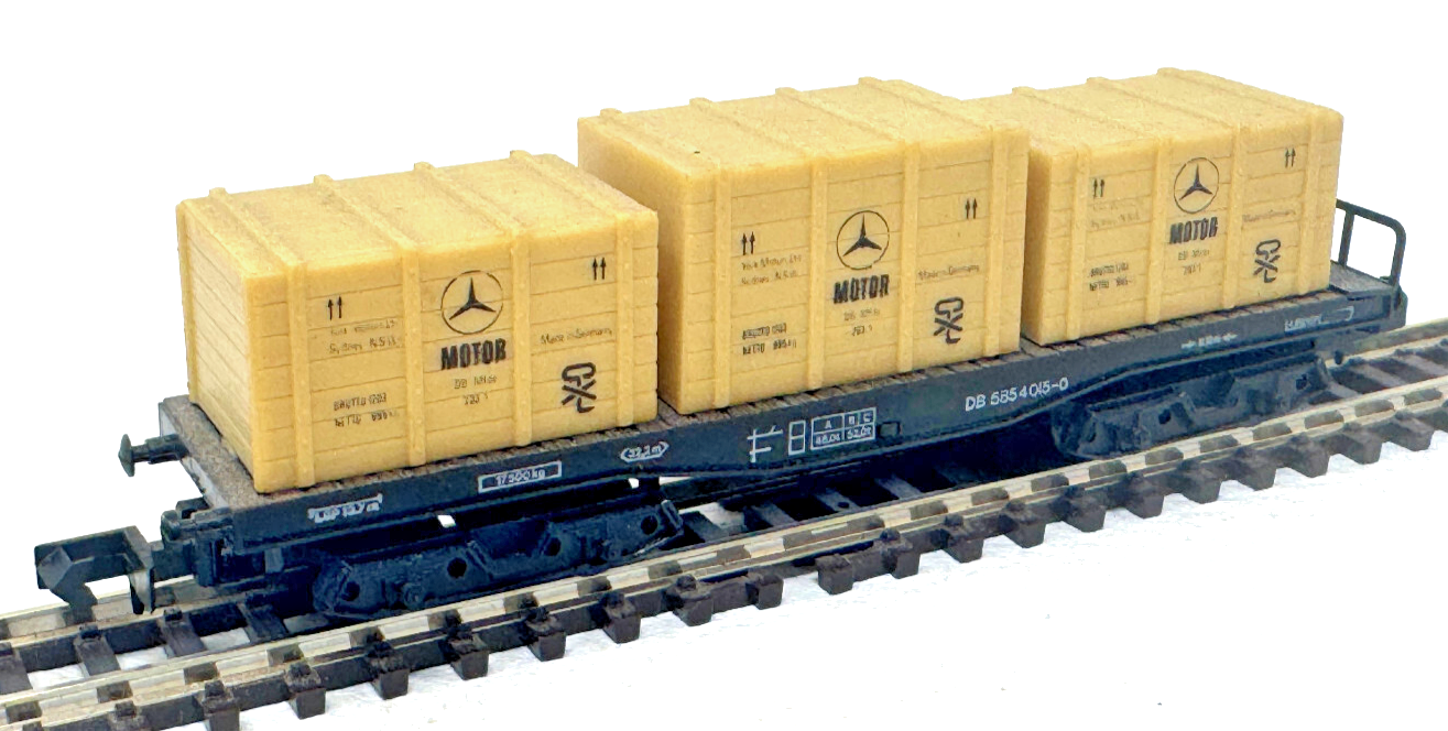 Arnold N 4961 Flachwagen 4-achs mit 3 Daimler Überseekisten - Spur N - 1:160
